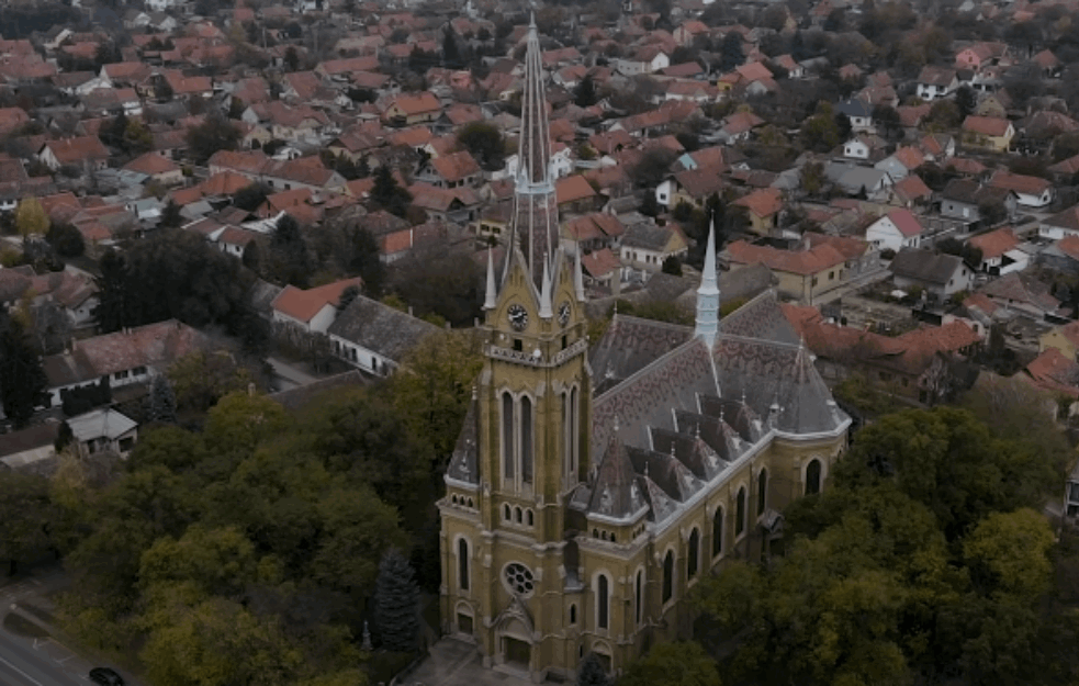 UŽAS U BAČKOJ TOPOLI: Poginuo radnik od STRUJNOG UDARA!